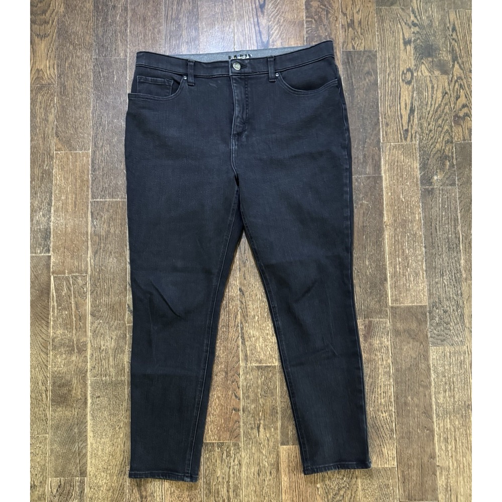 Lee Jeans Women's Size 16 Short Slim Fit Skinny Leg Mid Rise Black